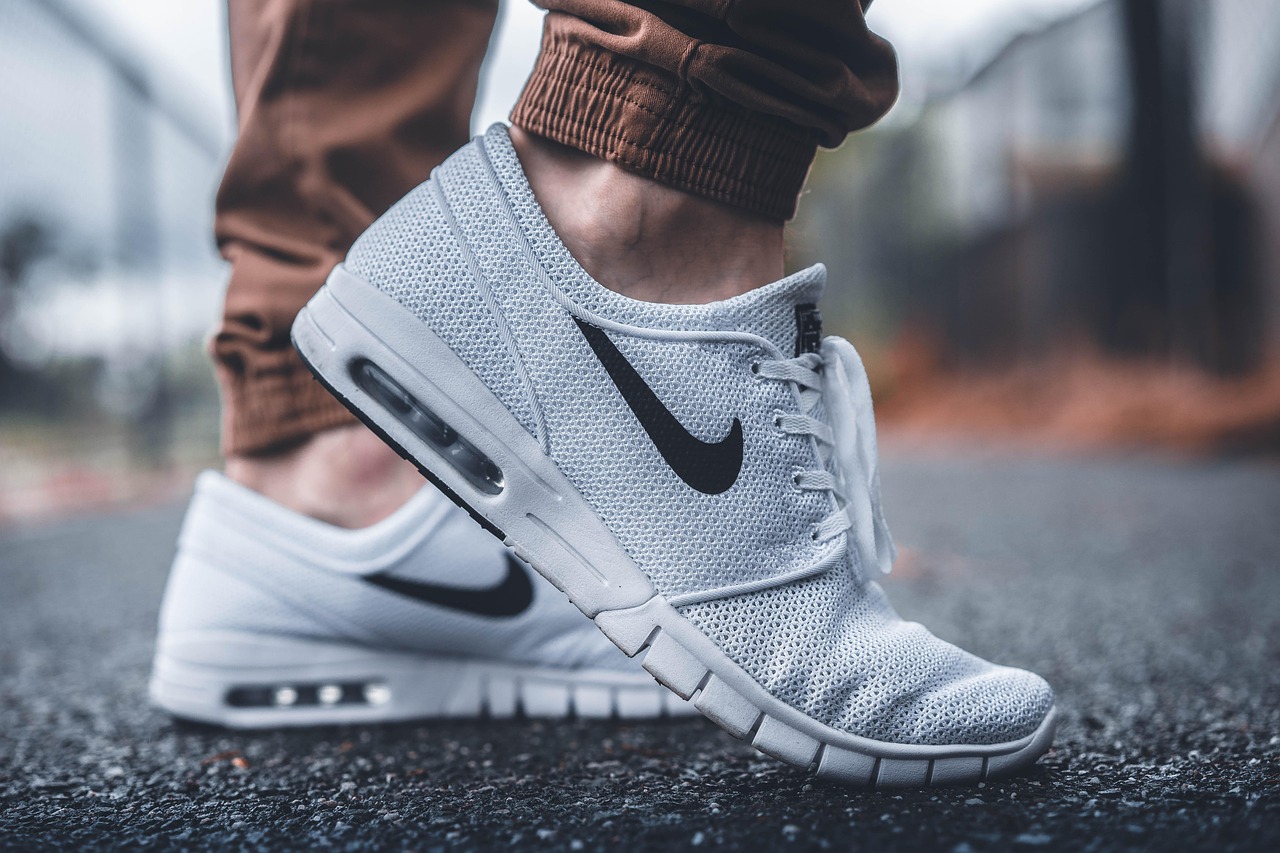 bequeme und stilvolle schuhe, die modernen komfort mit trendigem design verbinden. entdecken sie unsere kollektion für jedem anlass!