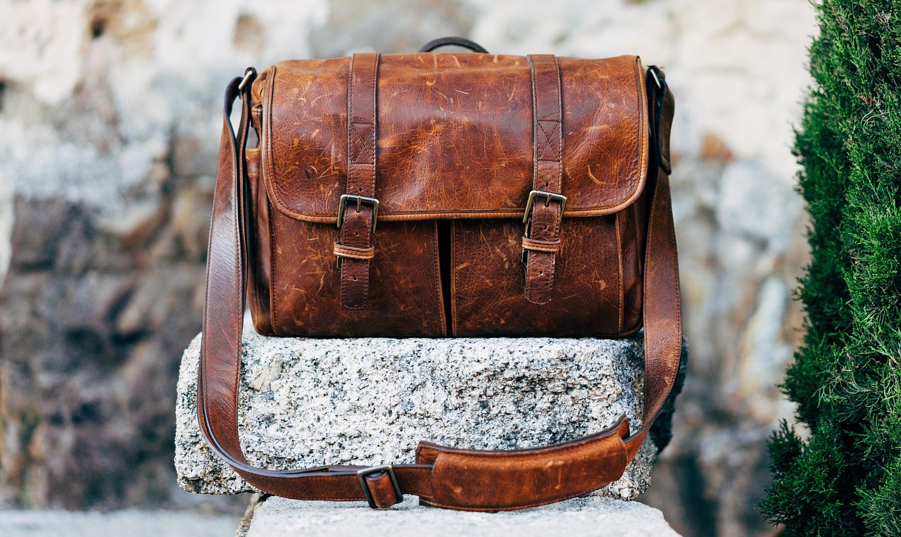 Wie pflege ich Lederhandtaschen richtig, damit sie jahrelang halten?