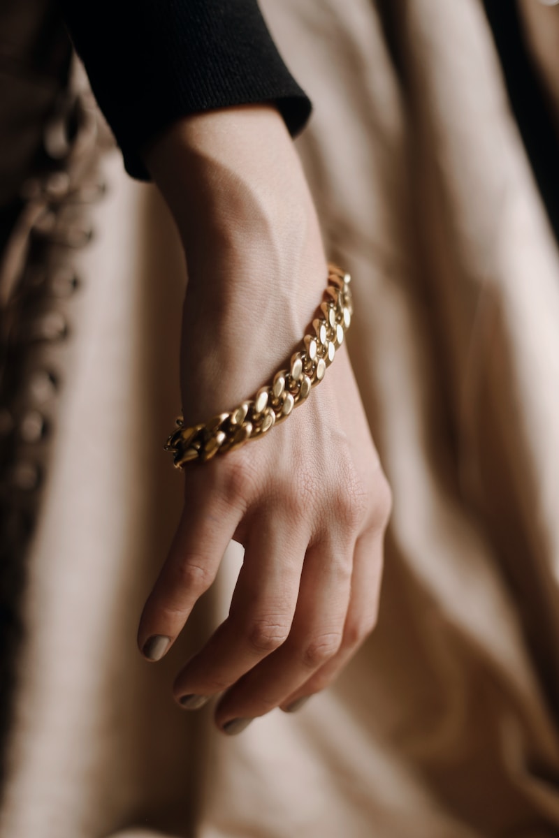 Baby Armbänder aus Gold: Der zeitlose Schmuck für besondere Momente